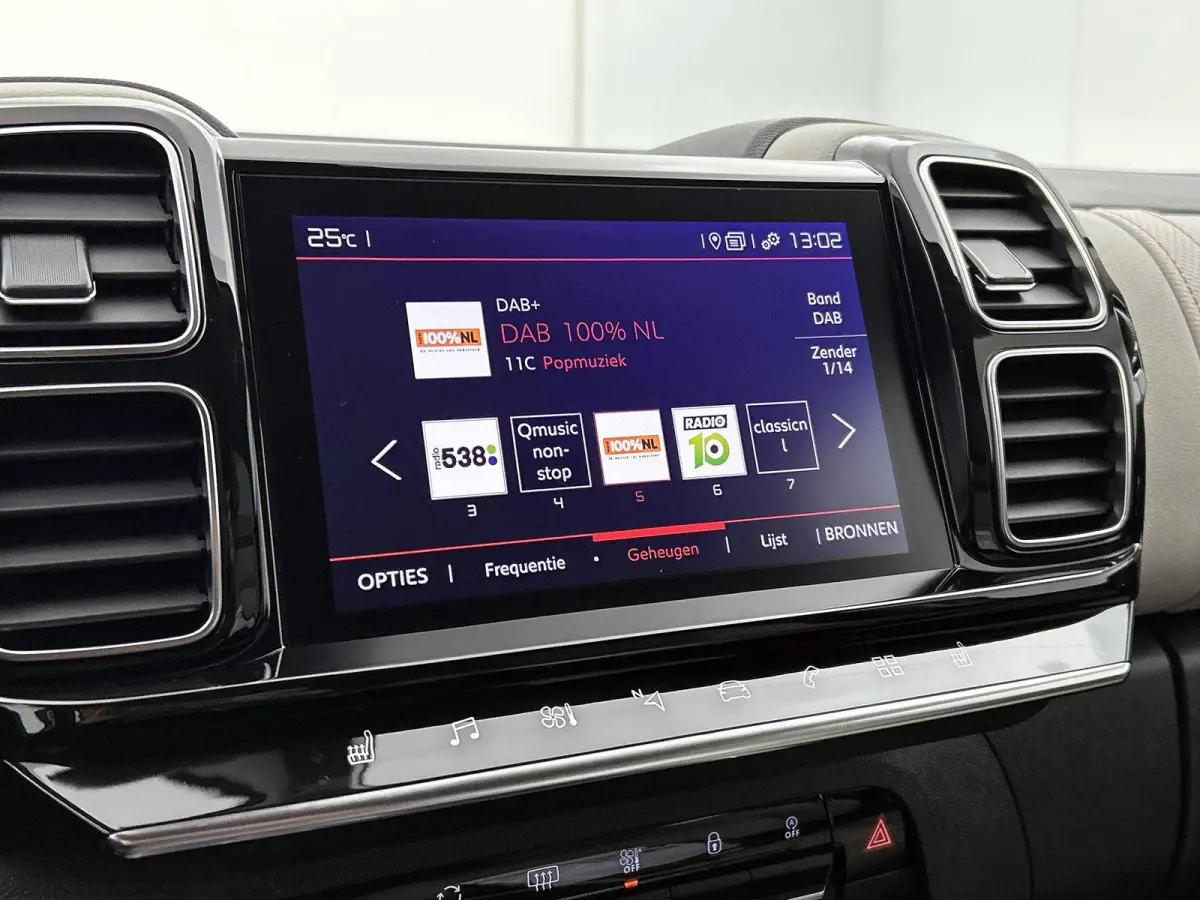 1.2 130pk Feel Automaat | Elektrische Bestuurdersstoel | Navigatie | Climate Control | Adaptieve Cruise Control | Camera | LED | 18"LMV | Stoelverwarming | Dodehoekdetectie | Keyless Entry/S