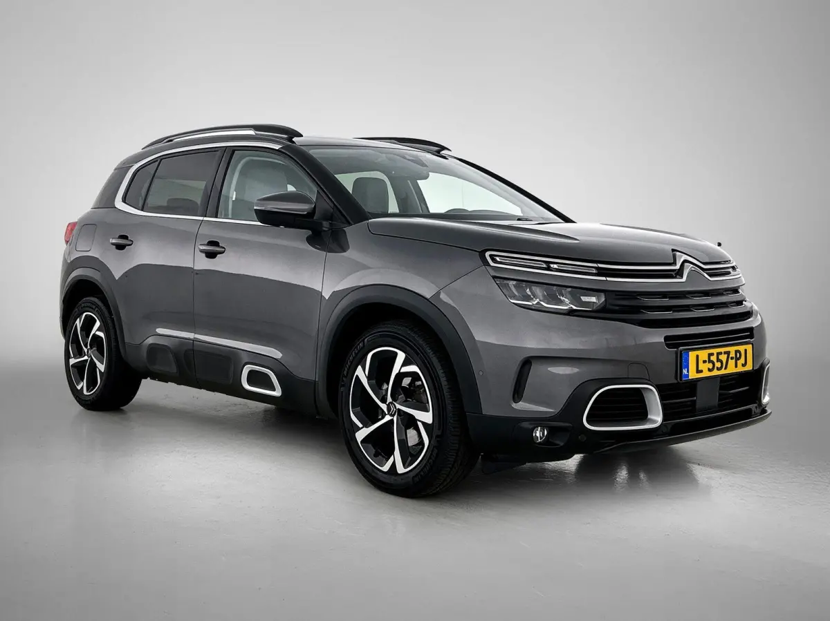 1.2 130pk Feel Automaat | Elektrische Bestuurdersstoel | Navigatie | Climate Control | Adaptieve Cruise Control | Camera | LED | 18"LMV | Stoelverwarming | Dodehoekdetectie | Keyless Entry/S