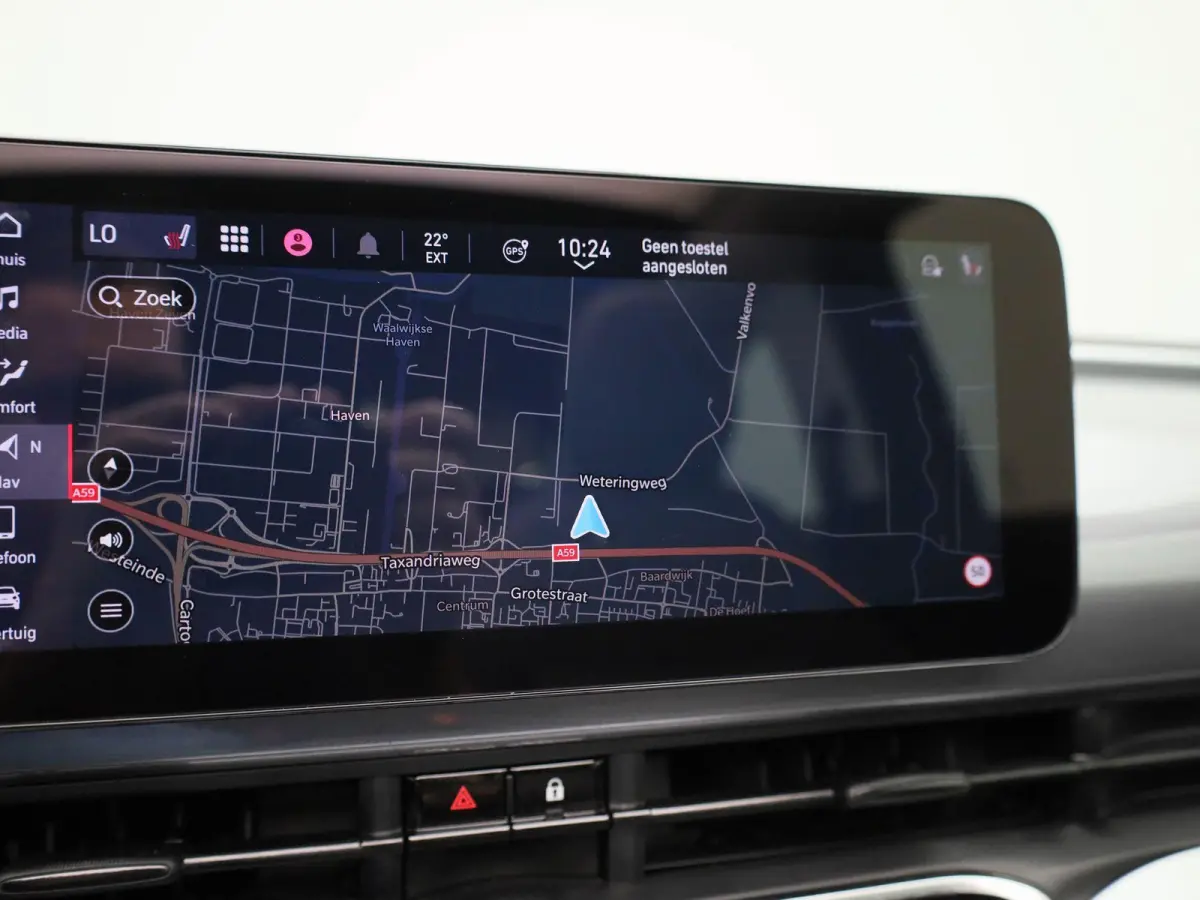 RED 42 kWh | SOH 94,5% | APPLE CARPLAY | ANDROID AUTO | STOELVERWARMING | PARKEERSENSOREN ACHTER | KEYLESS | DAB RADIO | LICHTMETALEN VELGEN | CRUISE CONTROL |