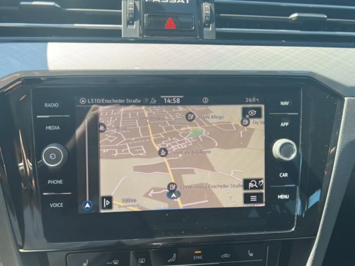 2.0 TDI BUSINESS PANO-DAK/CAMERA/ACC/STOELVERW/CARPLAY/NAVI