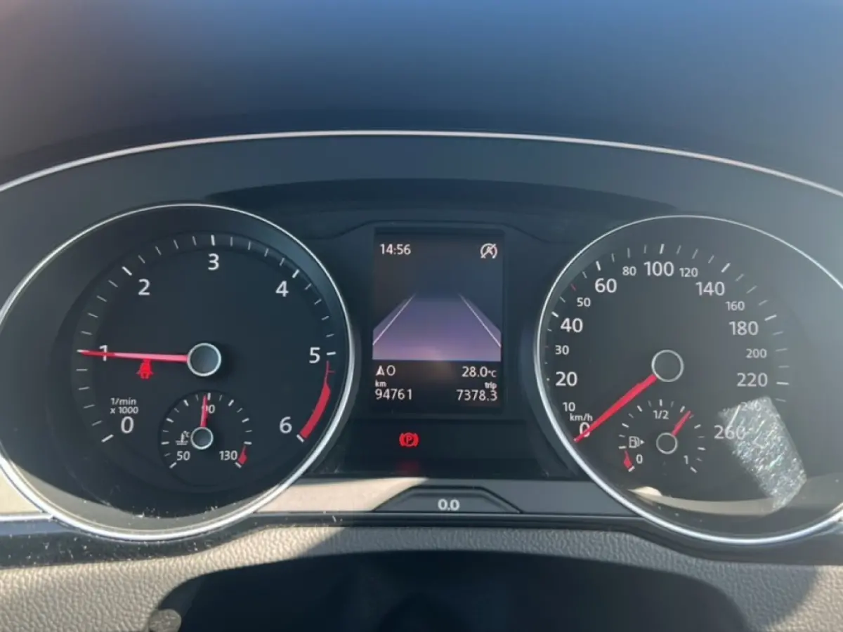 2.0 TDI BUSINESS PANO-DAK/CAMERA/ACC/STOELVERW/CARPLAY/NAVI