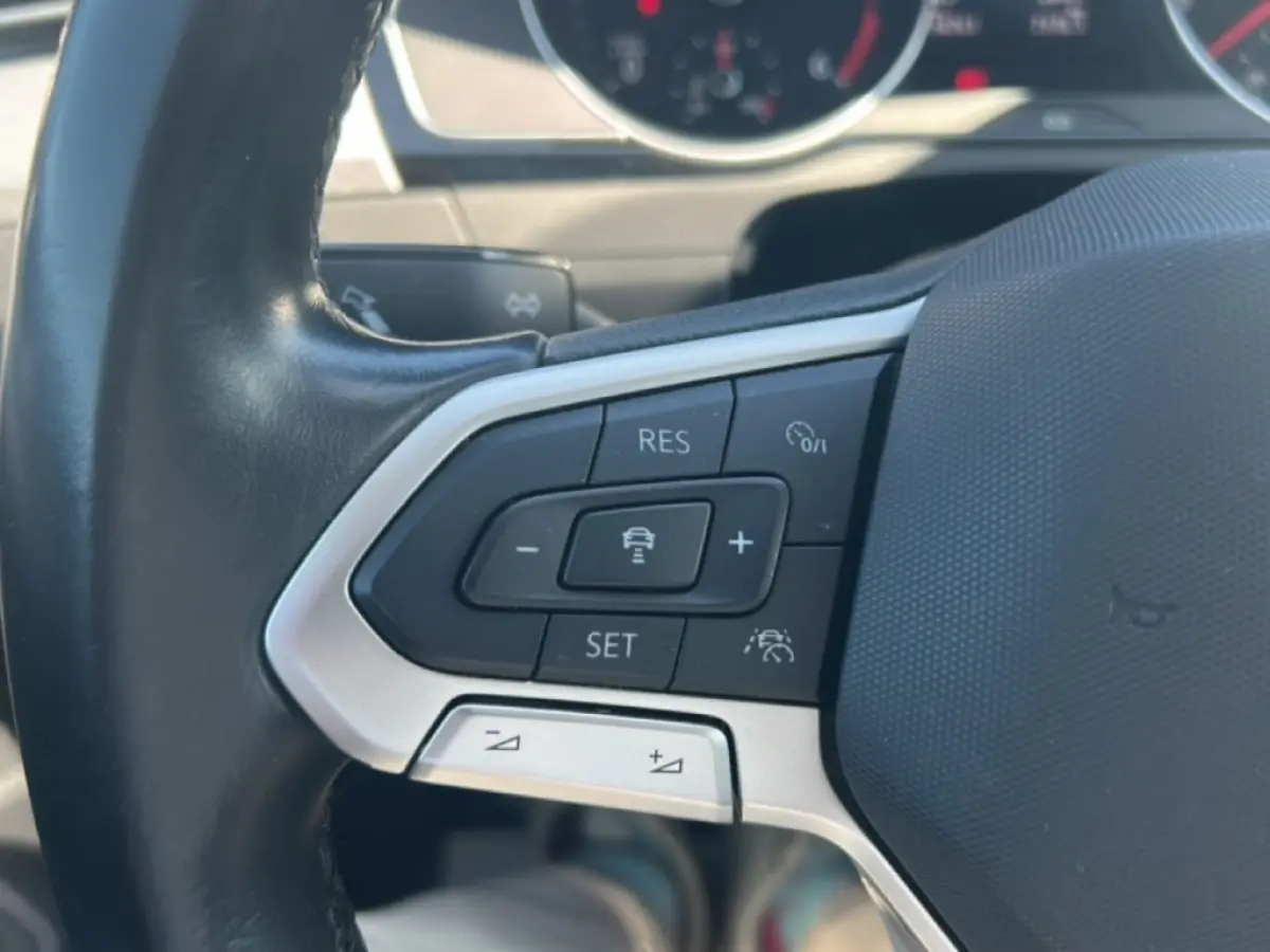 2.0 TDI BUSINESS PANO-DAK/CAMERA/ACC/STOELVERW/CARPLAY/NAVI