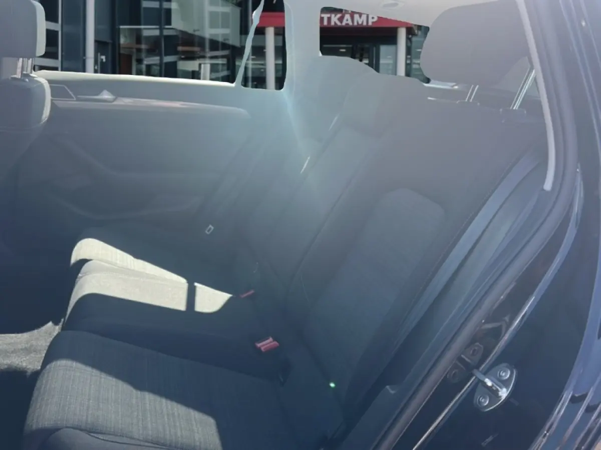 2.0 TDI BUSINESS PANO-DAK/CAMERA/ACC/STOELVERW/CARPLAY/NAVI