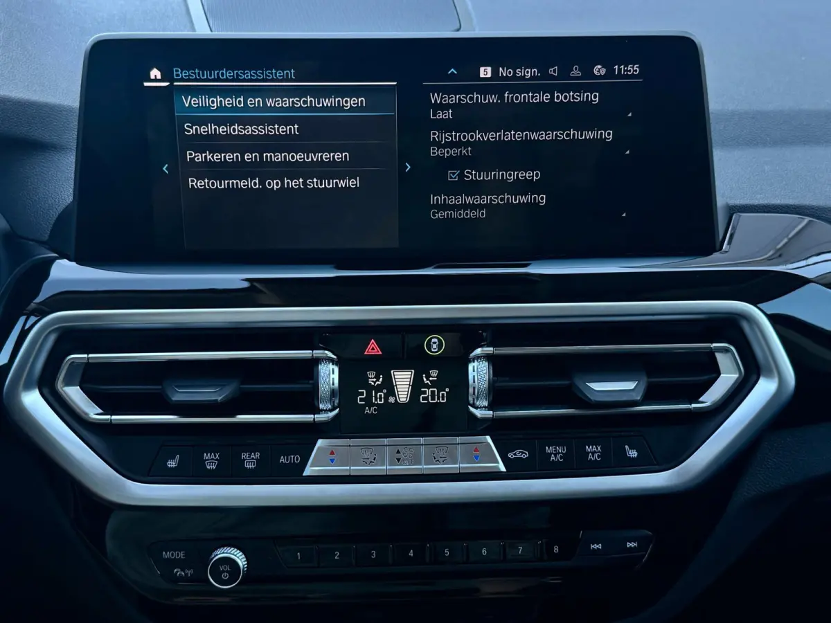 XDrive30e | Nieuw model | Trekhaak | LED | Keyless | 360 camera | Stoelverwarming | 1e eigenaar | SOH 93%
