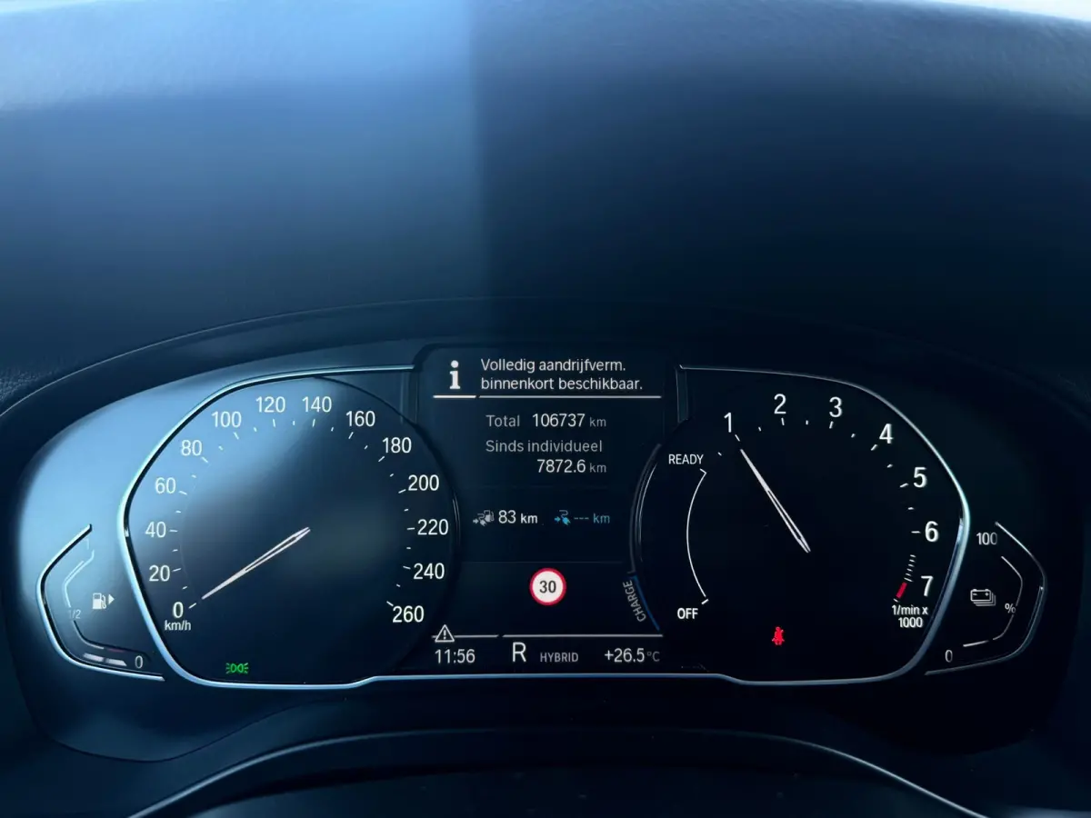 XDrive30e | Nieuw model | Trekhaak | LED | Keyless | 360 camera | Stoelverwarming | 1e eigenaar | SOH 93%