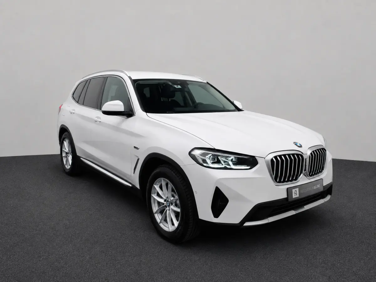 XDrive30e | Nieuw model | Trekhaak | LED | Keyless | 360 camera | Stoelverwarming | 1e eigenaar | SOH 93%
