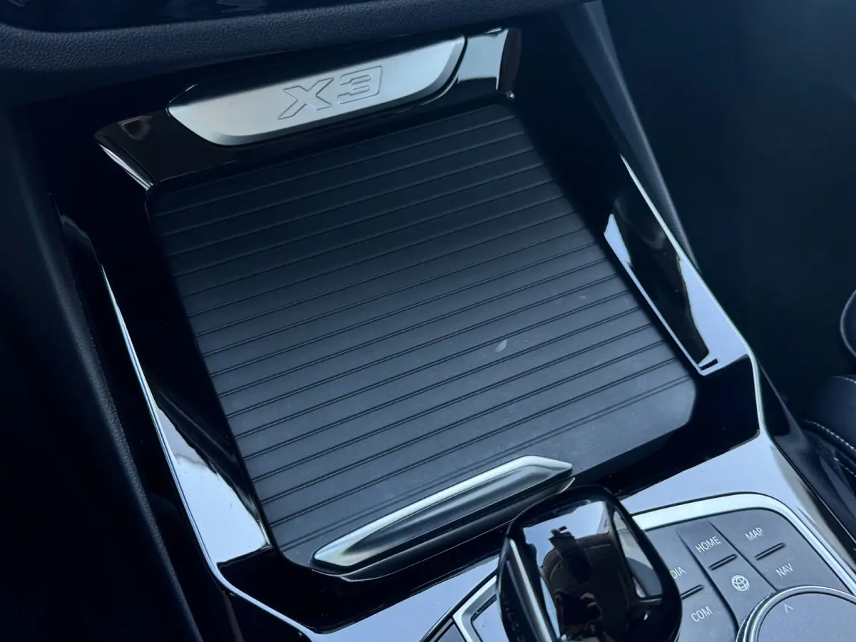 XDrive30e | Nieuw model | Trekhaak | LED | Keyless | 360 camera | Stoelverwarming | 1e eigenaar | SOH 93%