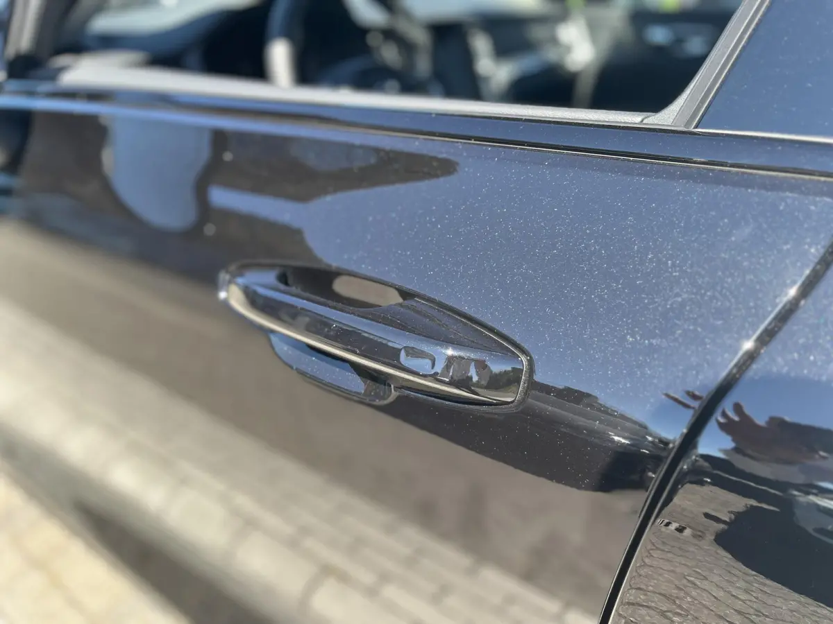 T6 Plug-in hybrid AWD Plus Dark | 18 Inch Velgen | Climate Pack | Harman Kardon | Adaptive Cruise Control |