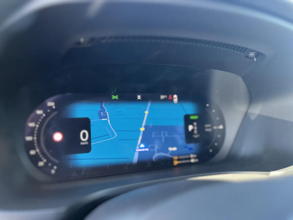 T6 Plug-in hybrid AWD Plus Dark | 18 Inch Velgen | Climate Pack | Harman Kardon | Adaptive Cruise Control |