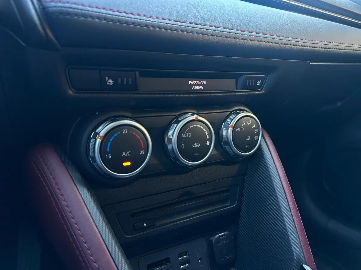 2.0 SkyActiv-G GT-M, Airco, Bluetooth, Camera, Head-Up, Leder, Lane, Lim