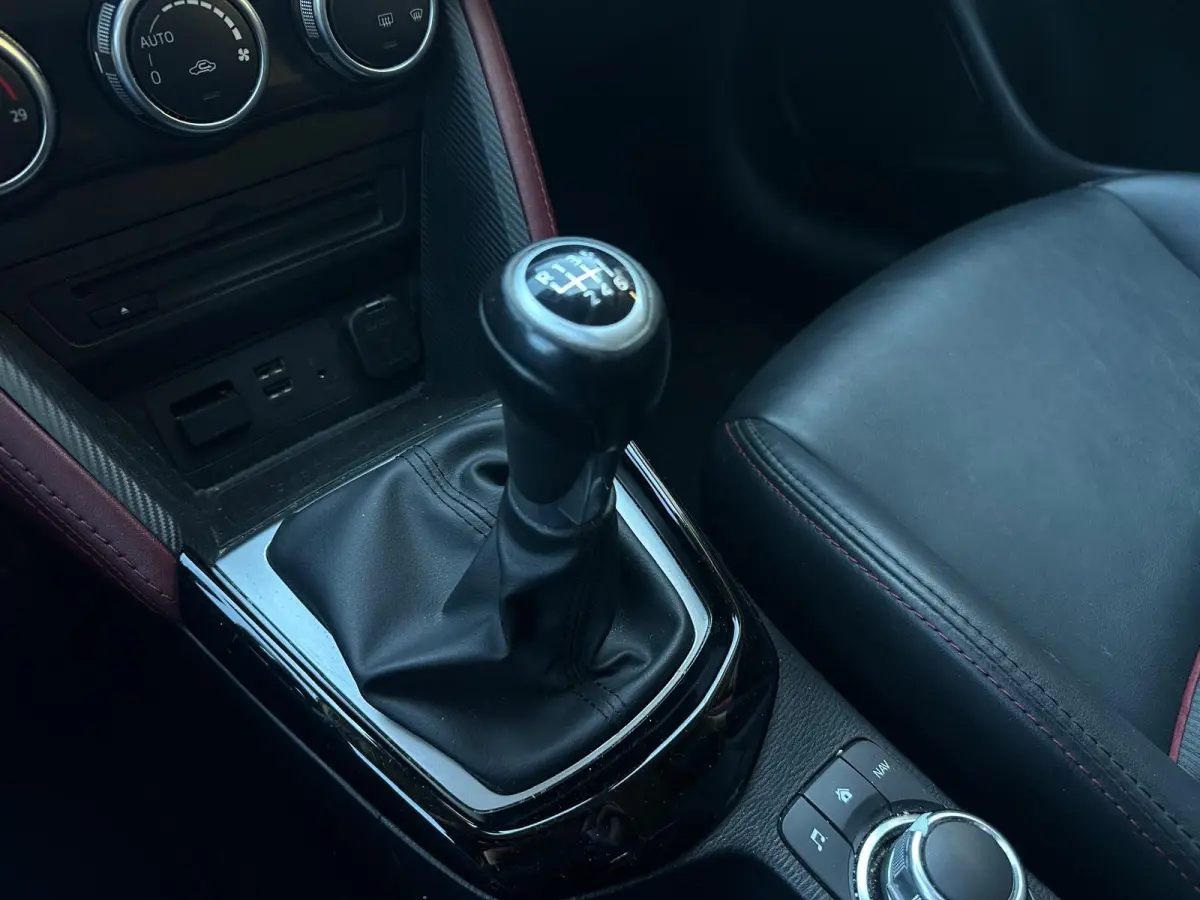 2.0 SkyActiv-G GT-M, Airco, Bluetooth, Camera, Head-Up, Leder, Lane, Lim