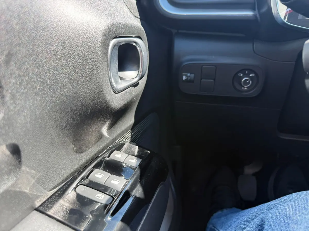 1.2 PureTech Shine, Navi, Camera, Airco, Dealer auto