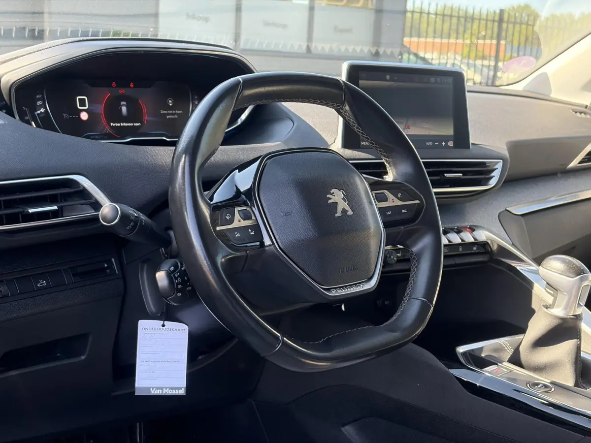 1.2 PureTech Allure 2e Eigenaar l D-riem vv in 2023 l 360° Camera l Carplay l Dealer Onderhouden l Keyless l Stoelverwarming l Dodehoek l 6 Bak l Pdc V+A l 131pk l Bj 12-2017 l 19'' Lmv l A