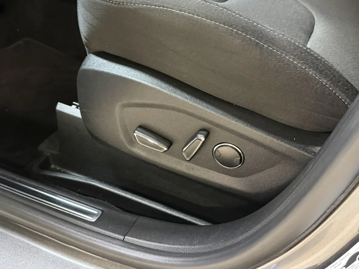 1.5 Titanium 7p. | Dealer onderhouden | Stoel/stuur verwarming | Apple Carplay
