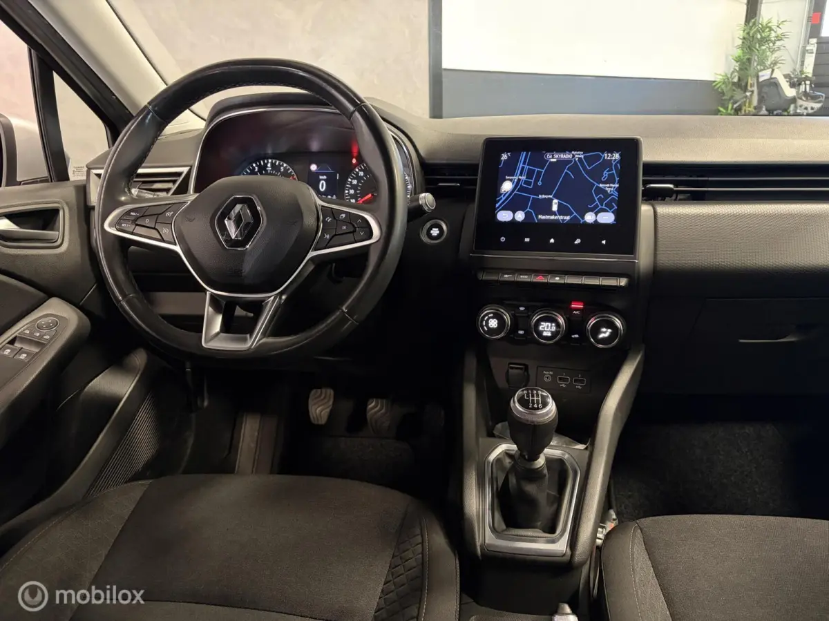 1.0 TCe Zen NAVI / CLIMA / CRUISE / PDC / NAP /