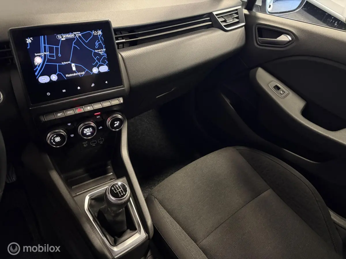 1.0 TCe Zen NAVI / CLIMA / CRUISE / PDC / NAP /