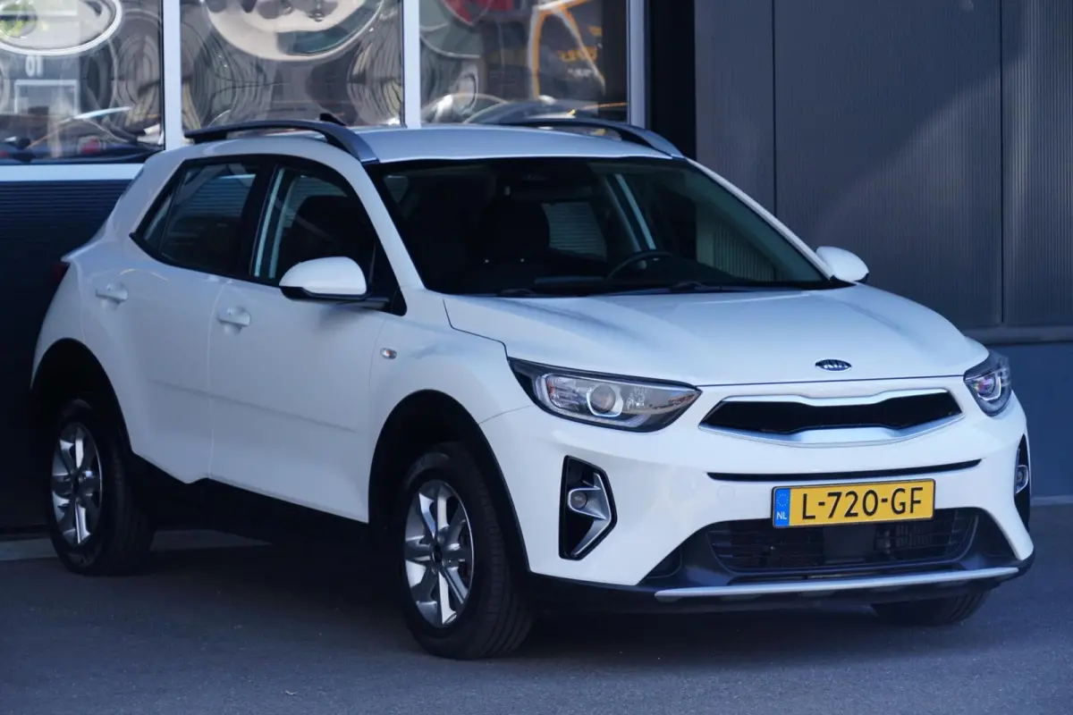 1.0 T-GDi MHEV DynamicLine, NL, clima, cam. CarPlay