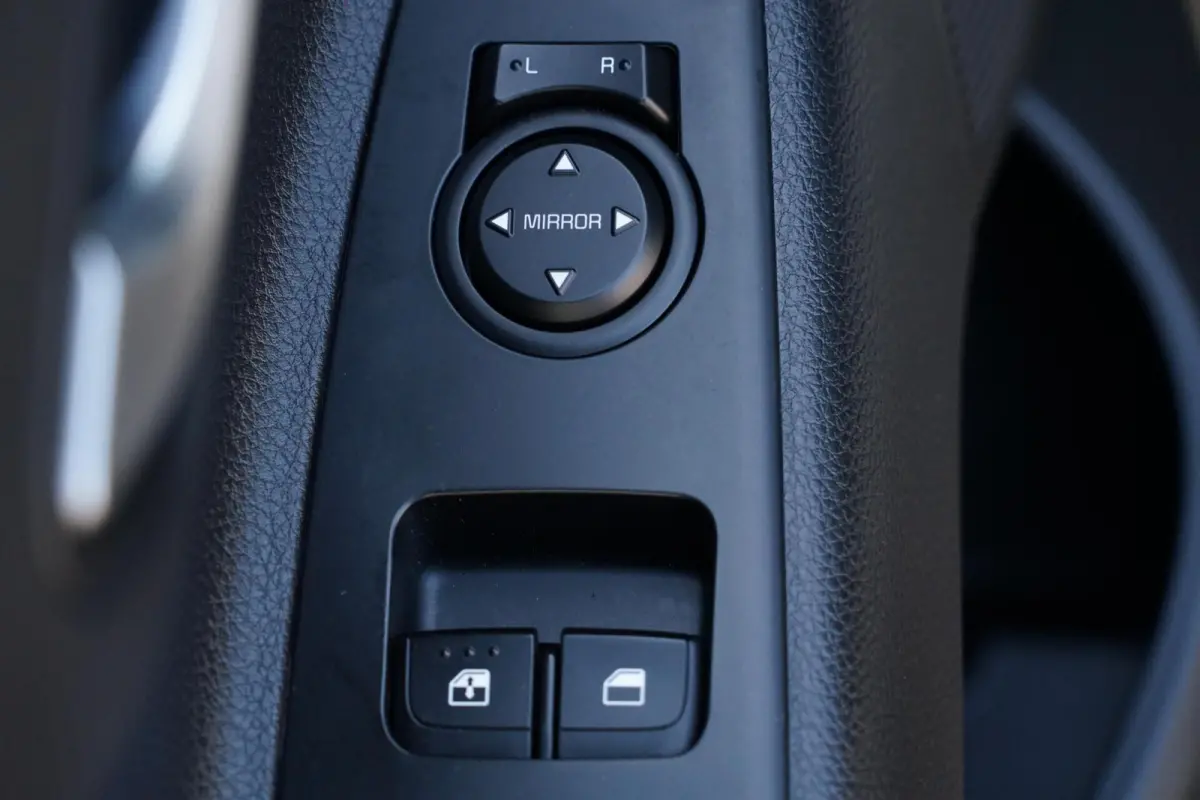 1.0 T-GDi MHEV DynamicLine, NL, clima, cam. CarPlay