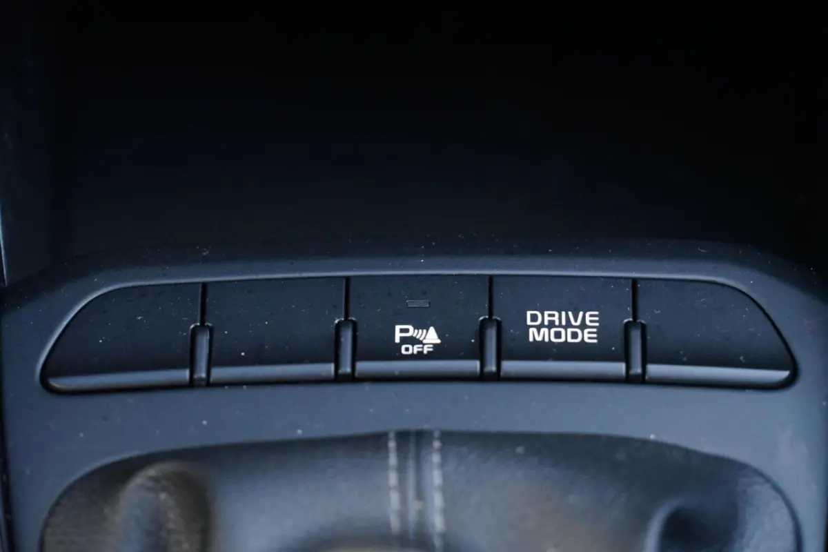 1.0 T-GDi MHEV DynamicLine, NL, clima, cam. CarPlay