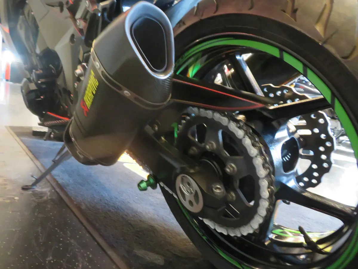 Z1000 AKRA TOPPER!