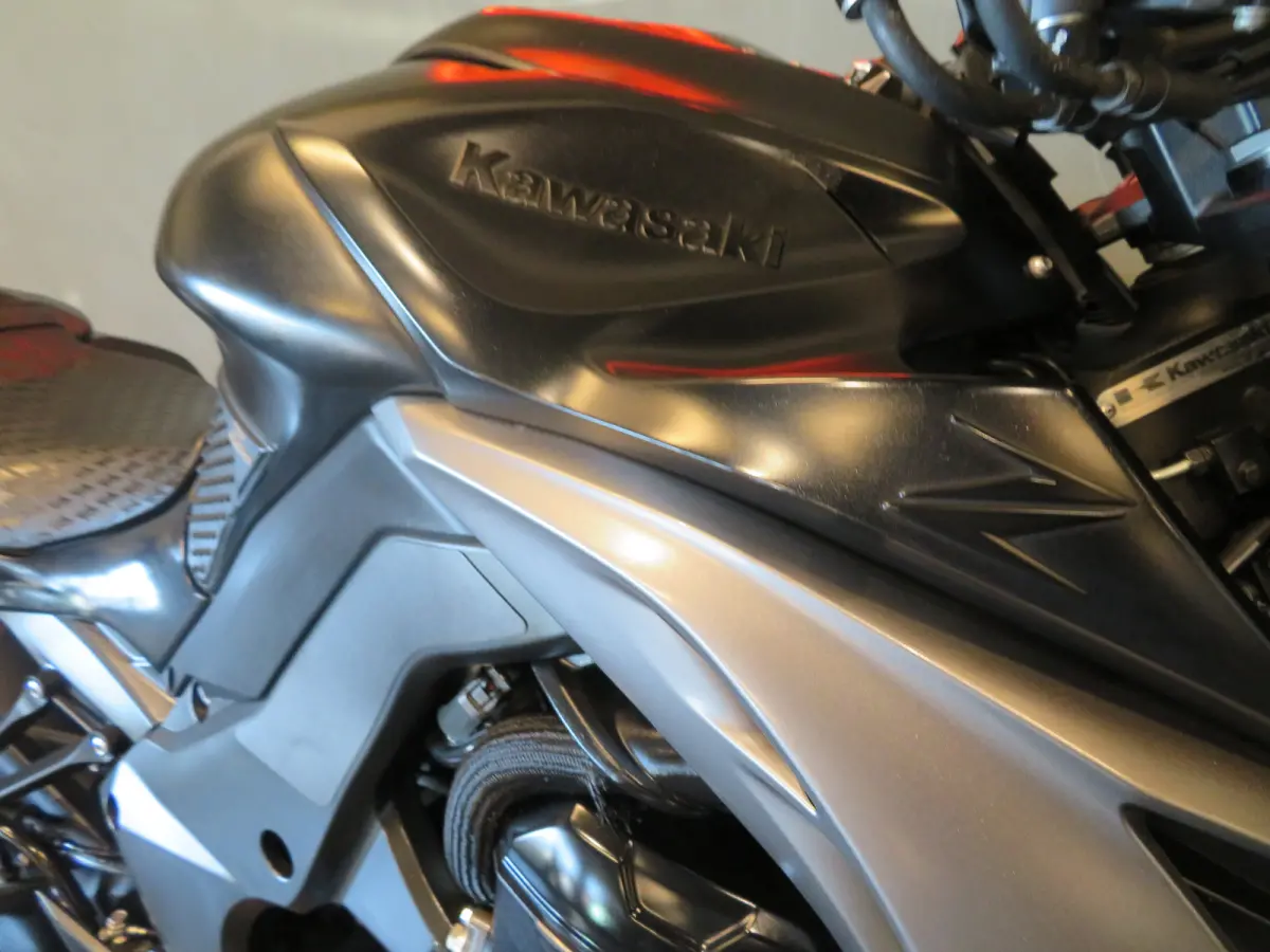 Z1000 AKRA TOPPER!