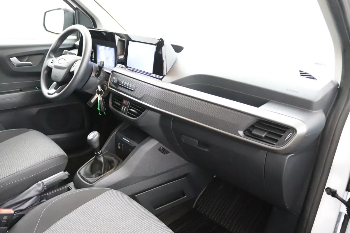1.0 EcoBoost 100pk Trend | Benzine! | CarPlay/Android Auto | Bluetooth | Parkeersensoren | Airco | Schuifdeur
