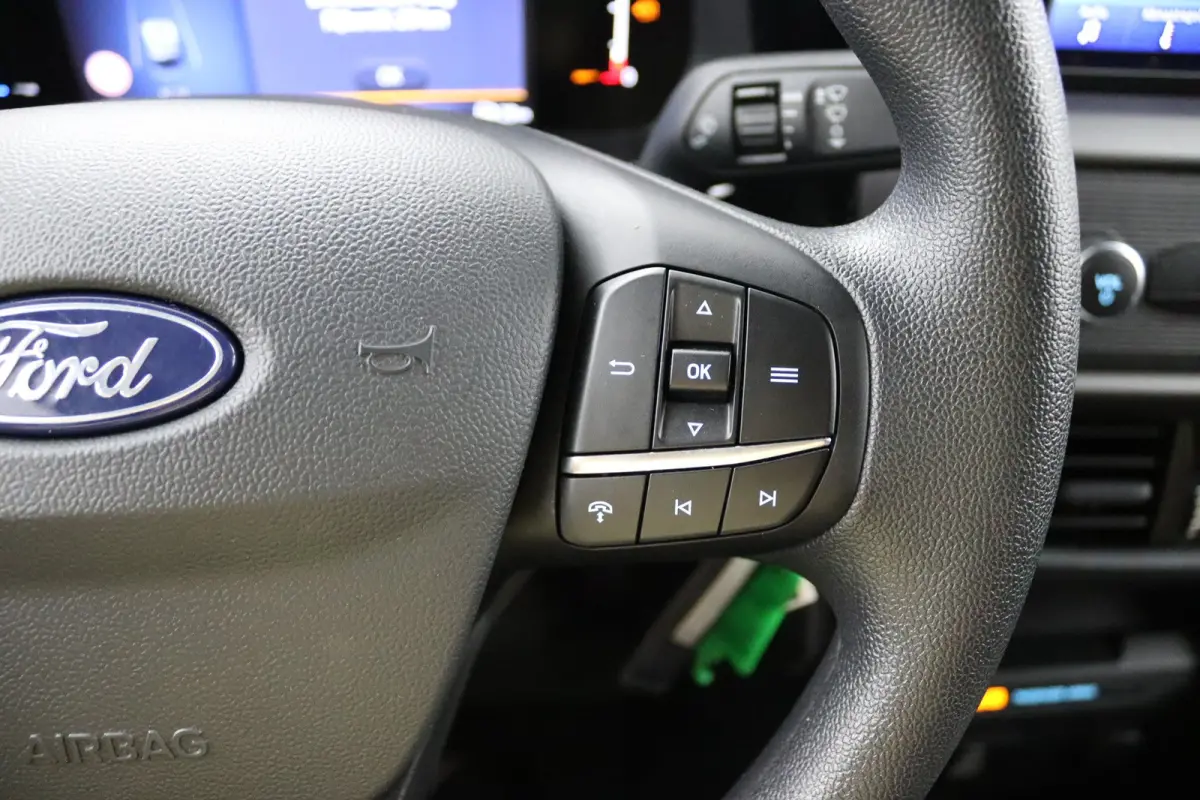 1.0 EcoBoost 100pk Trend | Benzine! | CarPlay/Android Auto | Bluetooth | Parkeersensoren | Airco | Schuifdeur