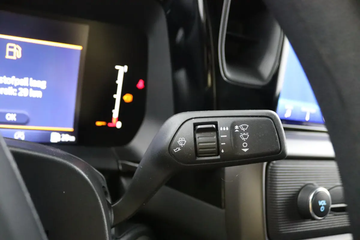 1.0 EcoBoost 100pk Trend | Benzine! | CarPlay/Android Auto | Bluetooth | Parkeersensoren | Airco | Schuifdeur