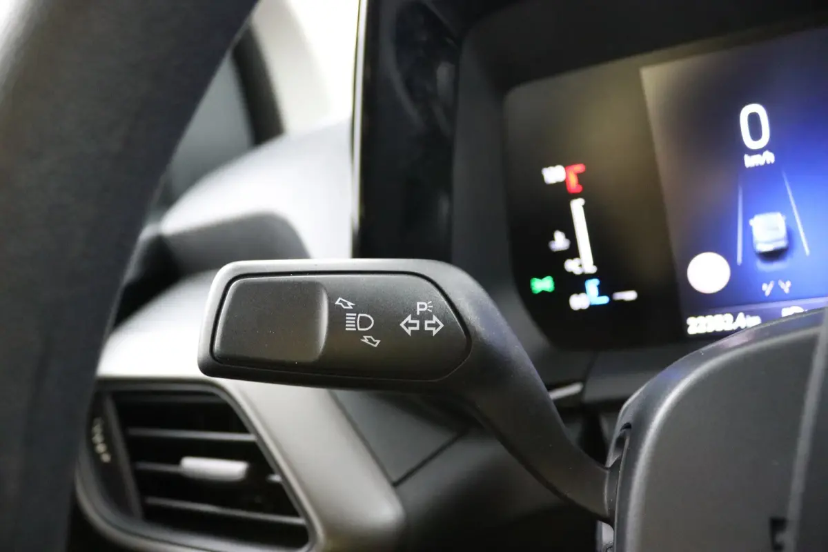 1.0 EcoBoost 100pk Trend | Benzine! | CarPlay/Android Auto | Bluetooth | Parkeersensoren | Airco | Schuifdeur