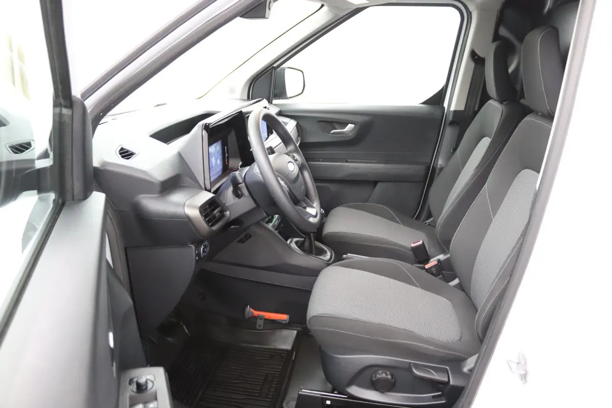 1.0 EcoBoost 100pk Trend | Benzine! | CarPlay/Android Auto | Bluetooth | Parkeersensoren | Airco | Schuifdeur