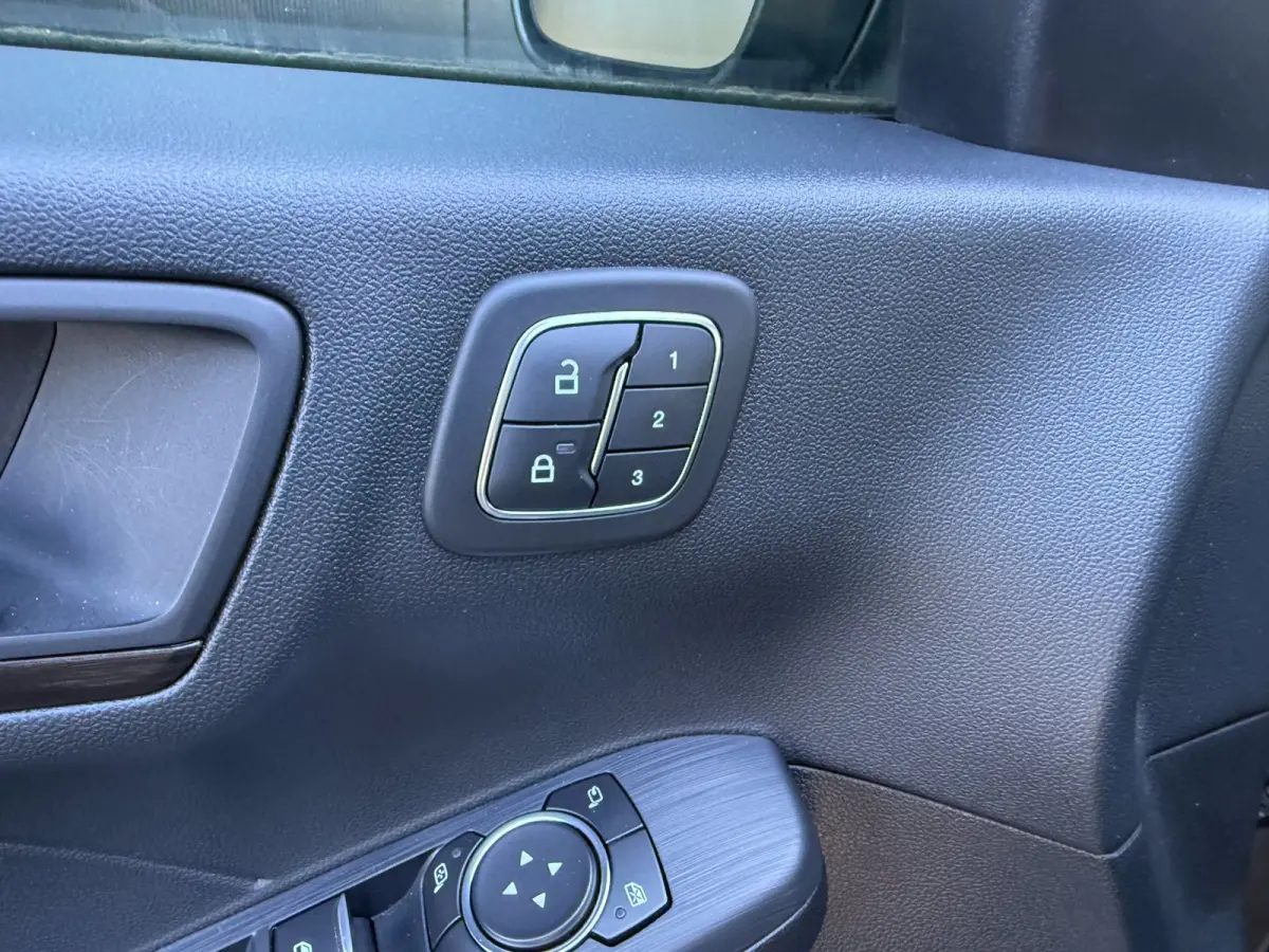 2.5 PHEV 225pk Vignale HUD, Camera's, Winter pack, Navi, Elkl. klep etc. etc.