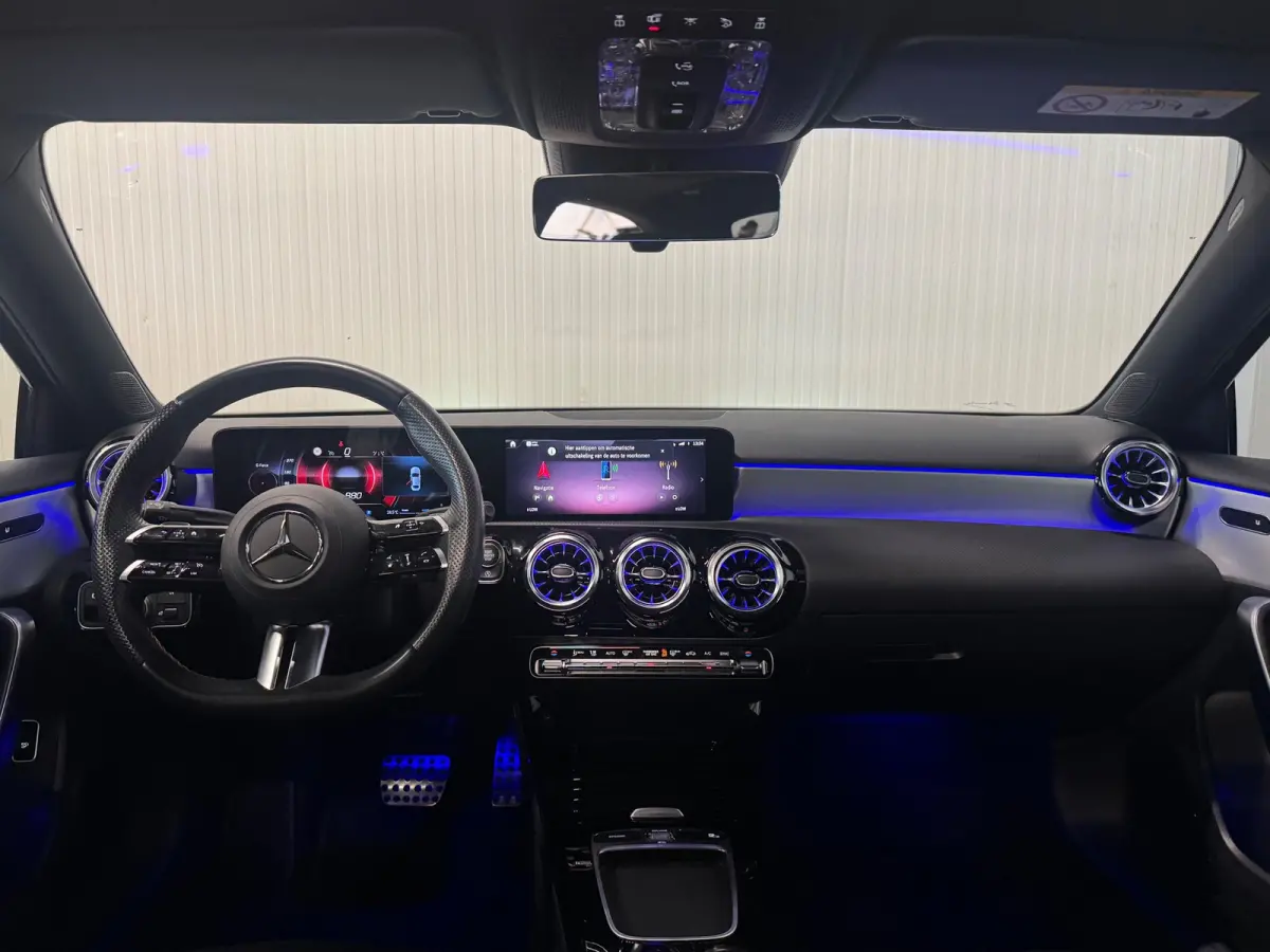 180 AMG Line | FACELIFT | NAP | PANO | NIGHT | AMBIANCE