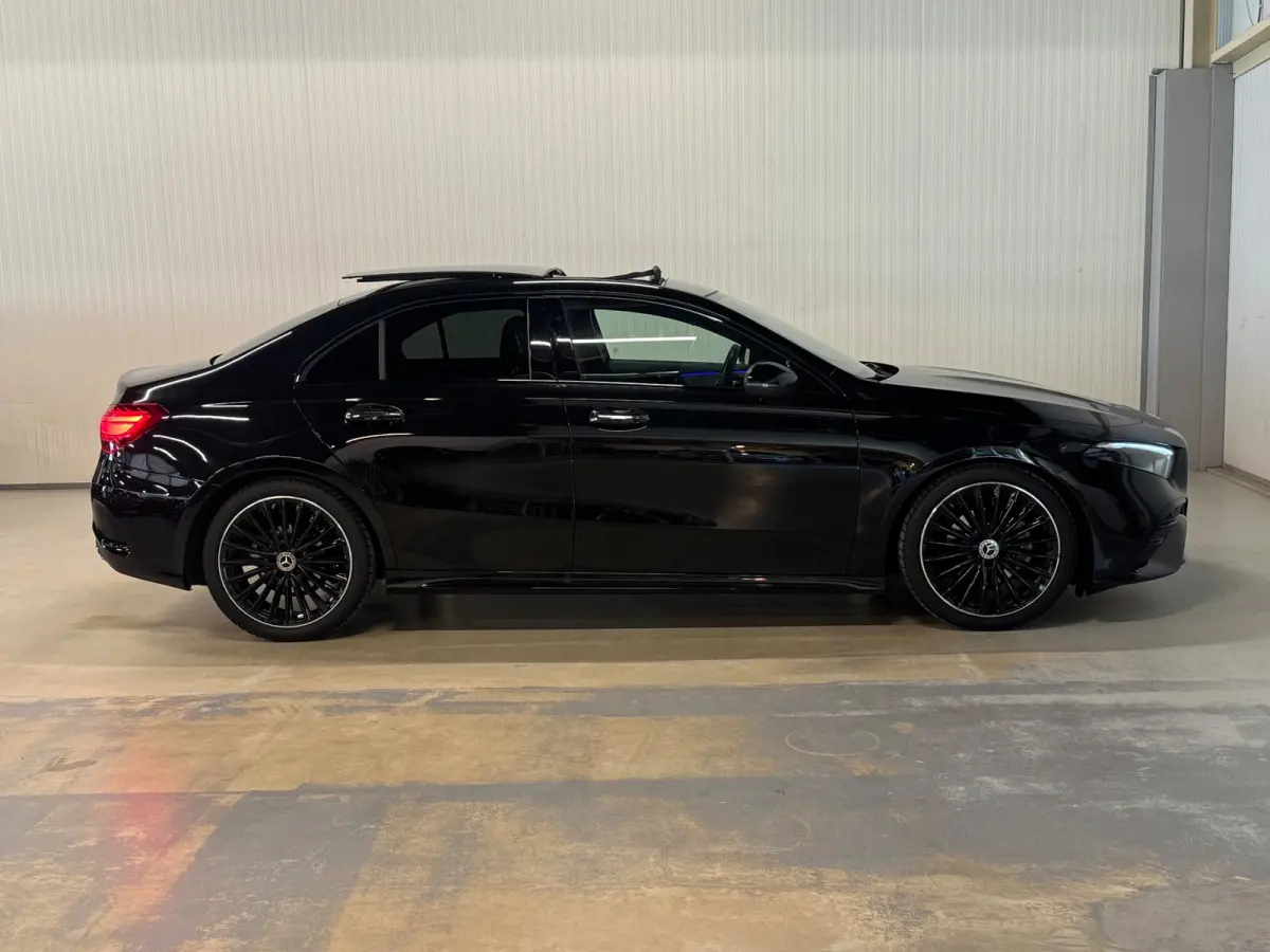 180 AMG Line | FACELIFT | NAP | PANO | NIGHT | AMBIANCE
