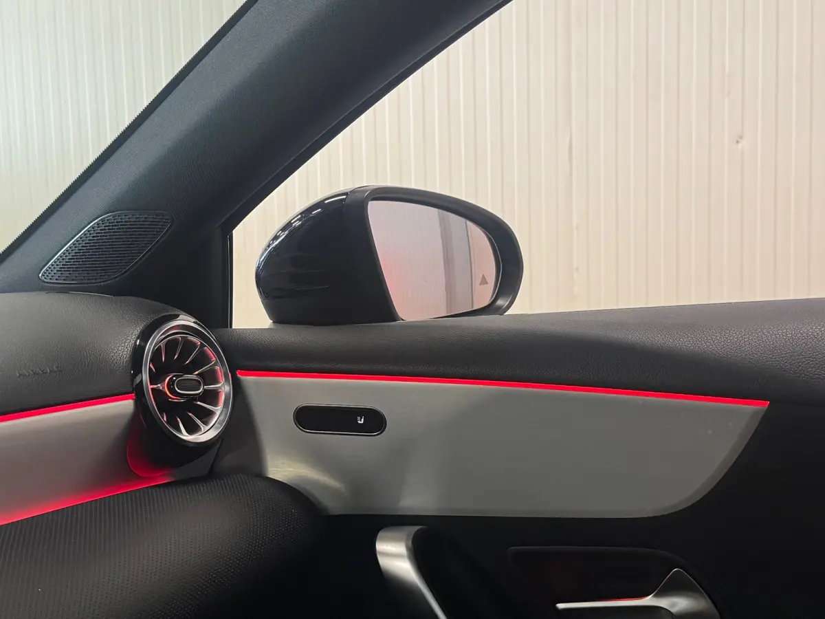 180 AMG Line | FACELIFT | NAP | PANO | NIGHT | AMBIANCE