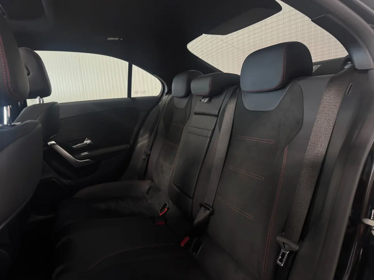 180 AMG Line | FACELIFT | NAP | PANO | NIGHT | AMBIANCE