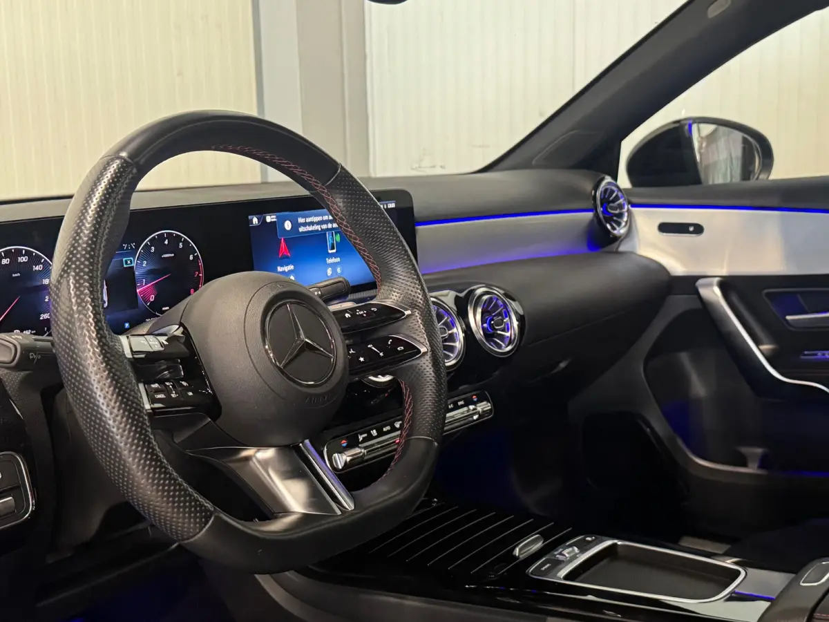 180 AMG Line | FACELIFT | NAP | PANO | NIGHT | AMBIANCE