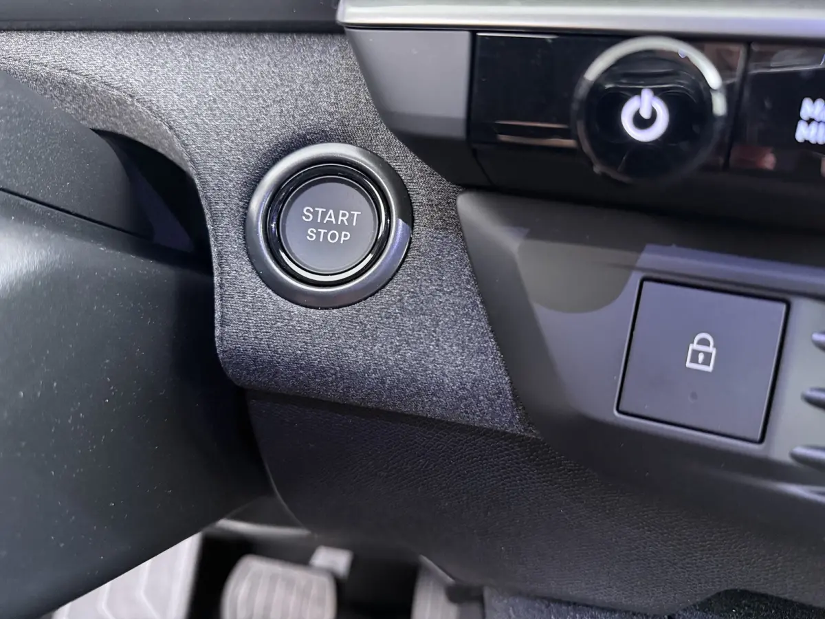1.6 Turbo Plug-in-Hybrid Business Edition | Achteruitrijcamera | Apple Carplay/Android Auto|telefoonintegratie premium | Cruise control adaptief met Stop&Go