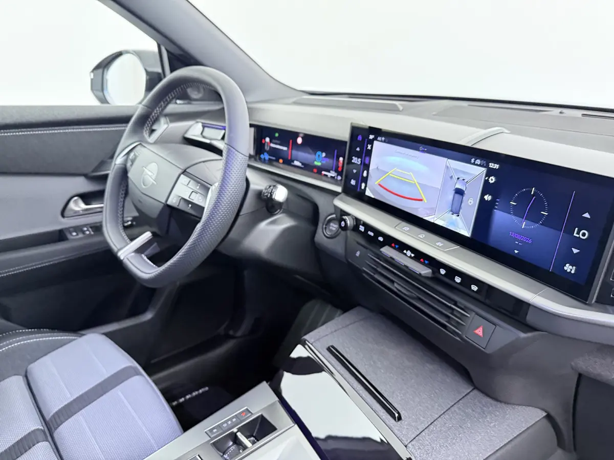 1.6 Turbo Plug-in-Hybrid Business Edition | Achteruitrijcamera | Apple Carplay/Android Auto|telefoonintegratie premium | Cruise control adaptief met Stop&Go