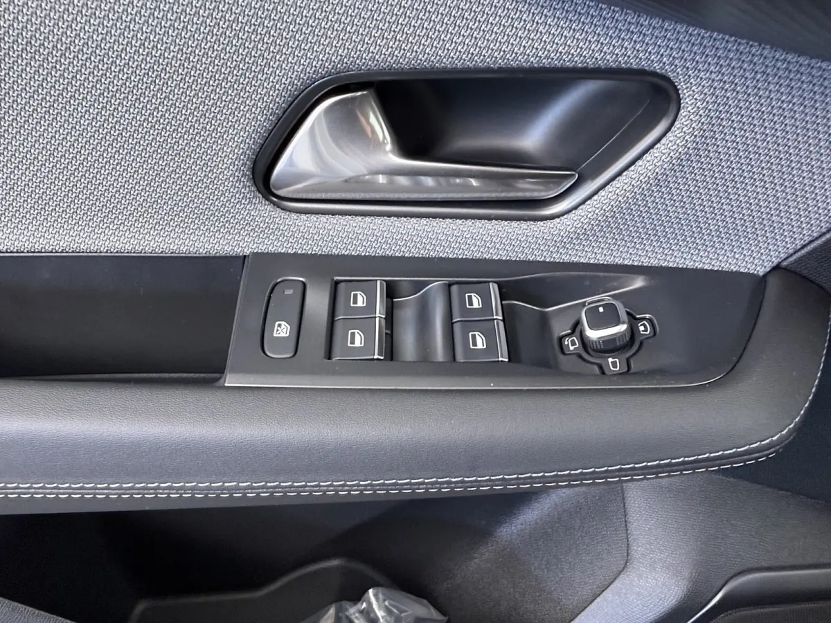 1.6 Turbo Plug-in-Hybrid Business Edition | Achteruitrijcamera | Apple Carplay/Android Auto|telefoonintegratie premium | Cruise control adaptief met Stop&Go