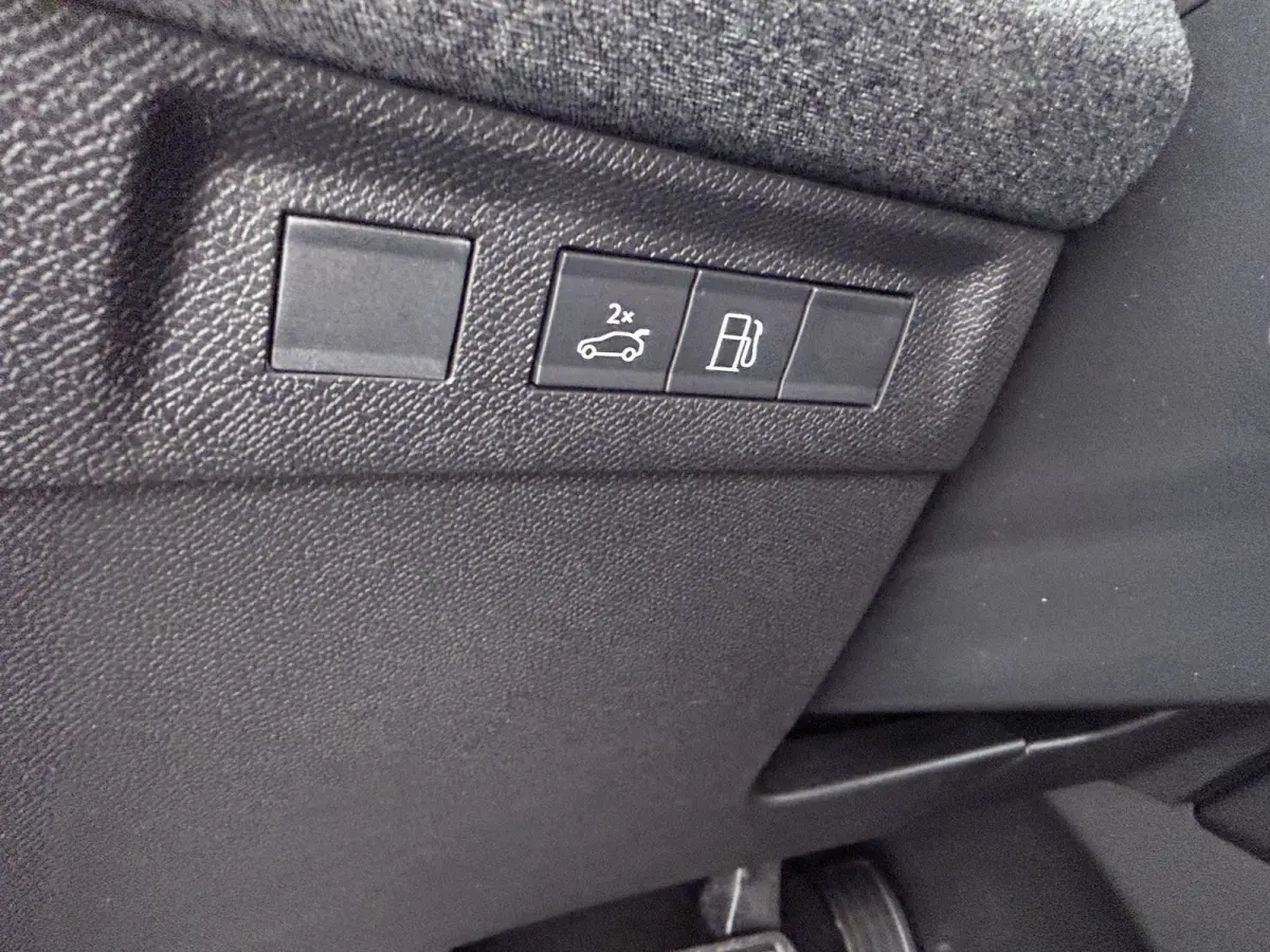 1.6 Turbo Plug-in-Hybrid Business Edition | Achteruitrijcamera | Apple Carplay/Android Auto|telefoonintegratie premium | Cruise control adaptief met Stop&Go