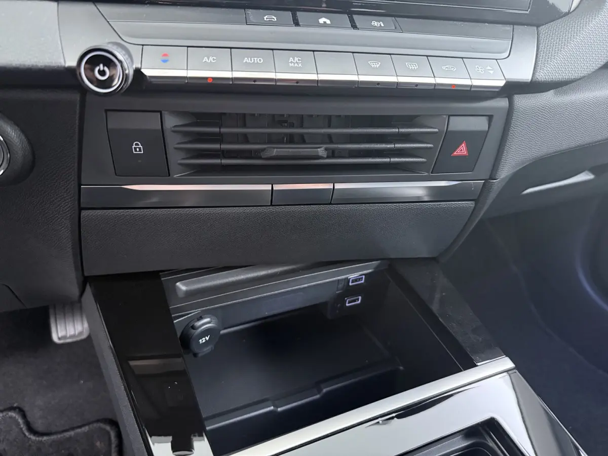 54 kWh Edition | Airco (automatisch) | Apple Carplay/Android Auto|telefoonintegratie premium | Cruise control adaptief