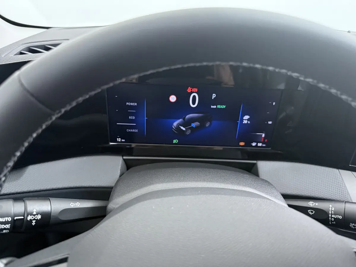 54 kWh Edition | Airco (automatisch) | Apple Carplay/Android Auto|telefoonintegratie premium | Cruise control adaptief