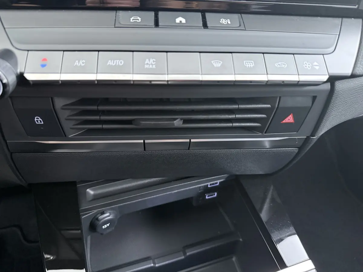 54 kWh Edition | Airco (automatisch) | Apple Carplay/Android Auto|telefoonintegratie premium | Cruise control adaptief