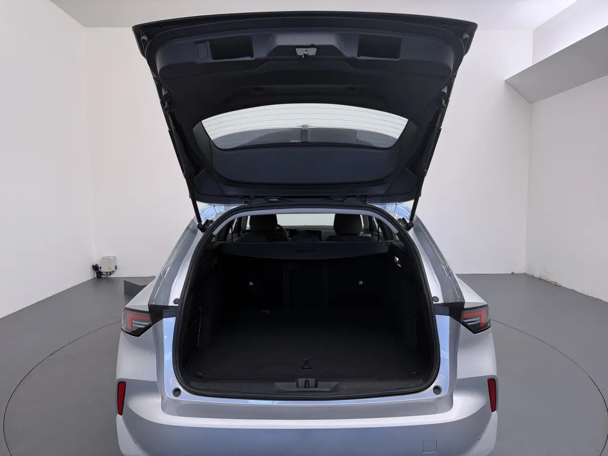54 kWh Edition | Airco (automatisch) | Apple Carplay/Android Auto|telefoonintegratie premium | Cruise control adaptief