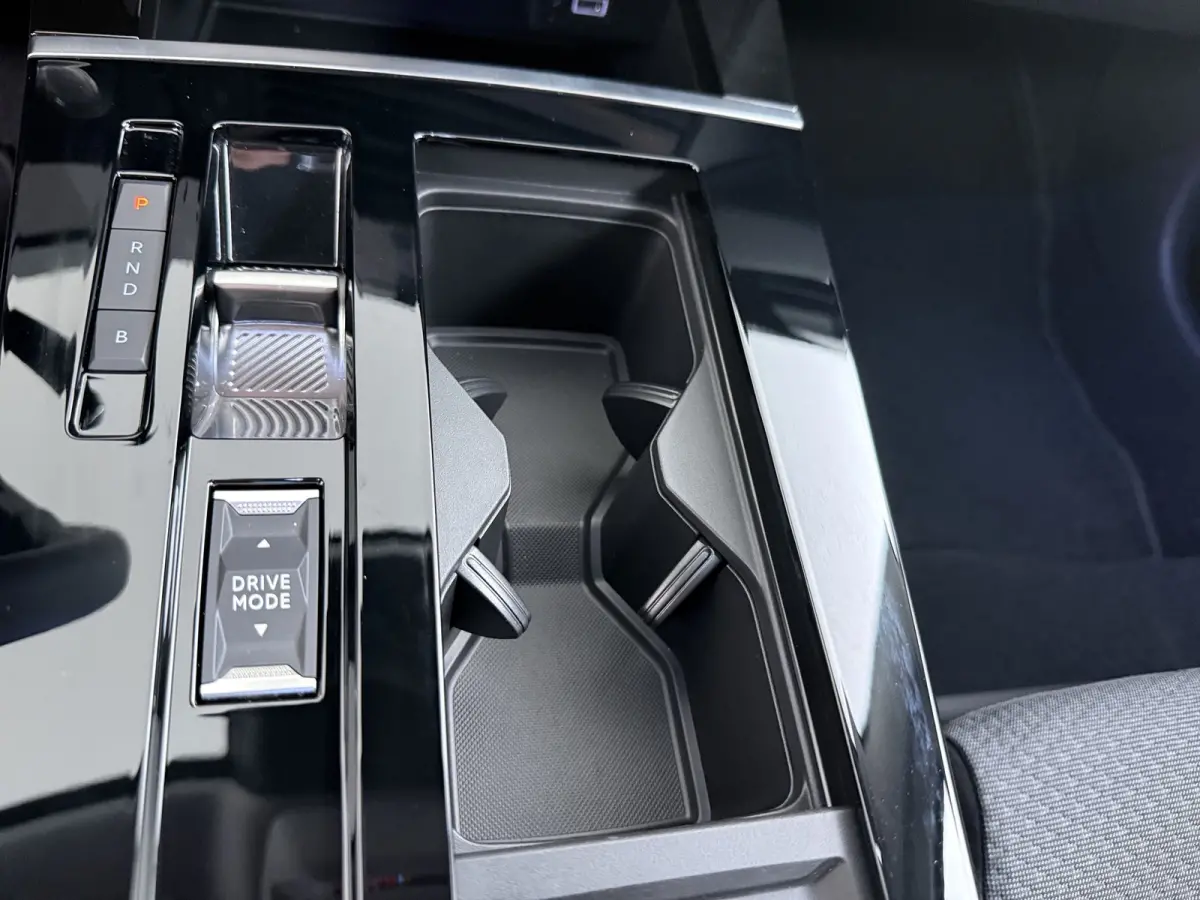 54 kWh Edition | Airco (automatisch) | Apple Carplay/Android Auto|telefoonintegratie premium | Cruise control adaptief