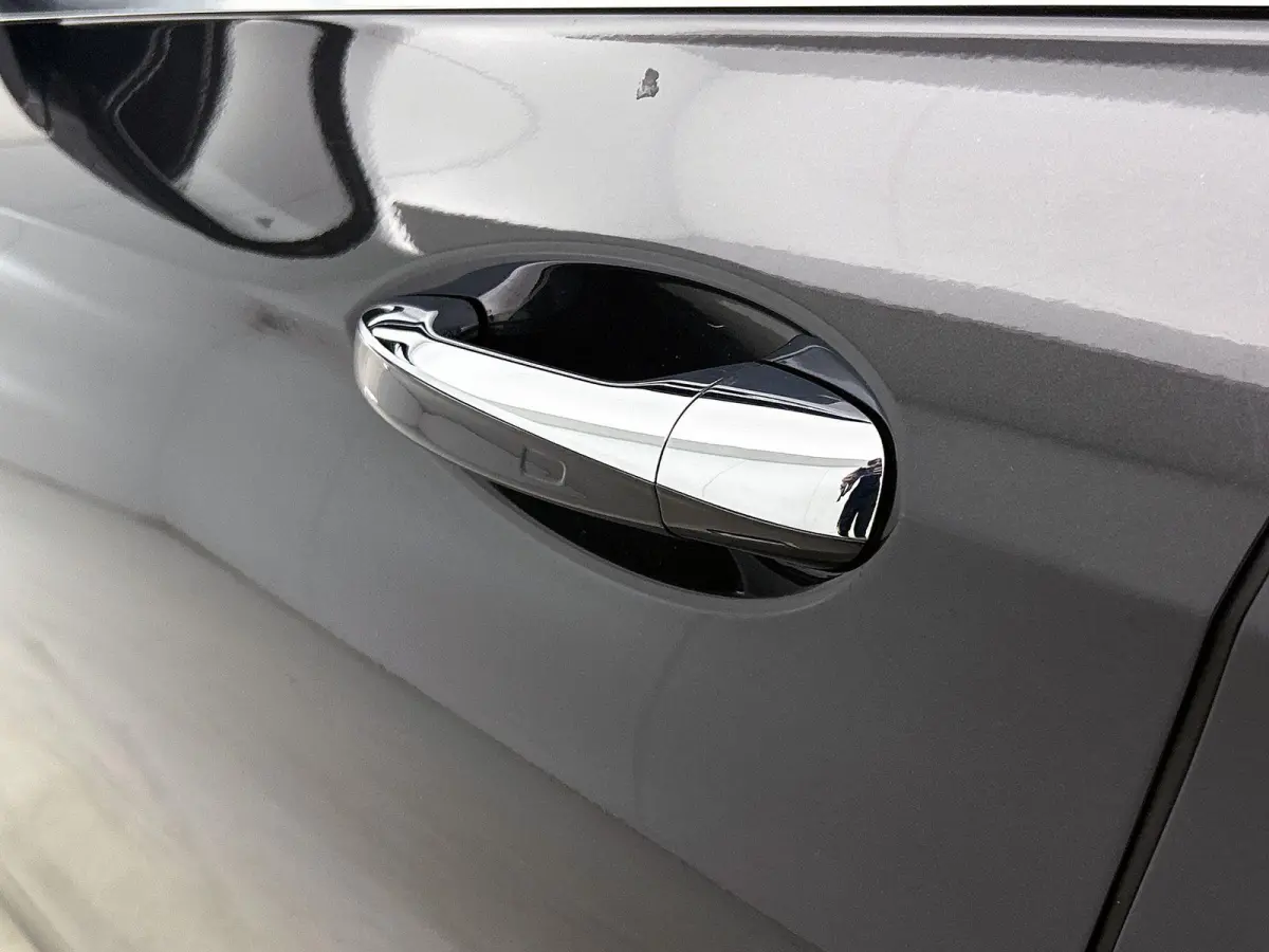 300 e Business Solution AMG | APPLE CARPLAY | ANDROID AUTO | ACHTERUITRIJCAMERA | PARKEERSENSOREN | HEAD-UP DISPLAY | SFEERVERLICHTING | STOELVERWARMING | DODEHOEKSENSOREN | CRUISE CONTROL |