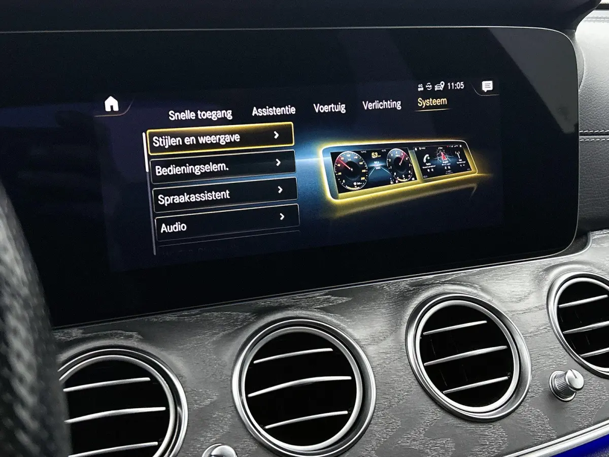 300 e Business Solution AMG | APPLE CARPLAY | ANDROID AUTO | ACHTERUITRIJCAMERA | PARKEERSENSOREN | HEAD-UP DISPLAY | SFEERVERLICHTING | STOELVERWARMING | DODEHOEKSENSOREN | CRUISE CONTROL |