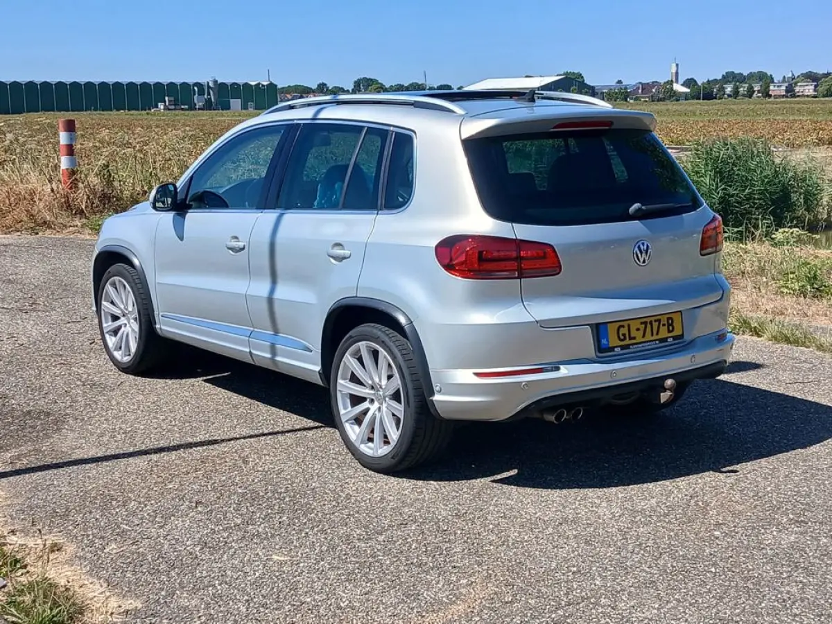 2.0 TSI Sport&Style 4motion R-line Edition 211PK Fender soundsystem