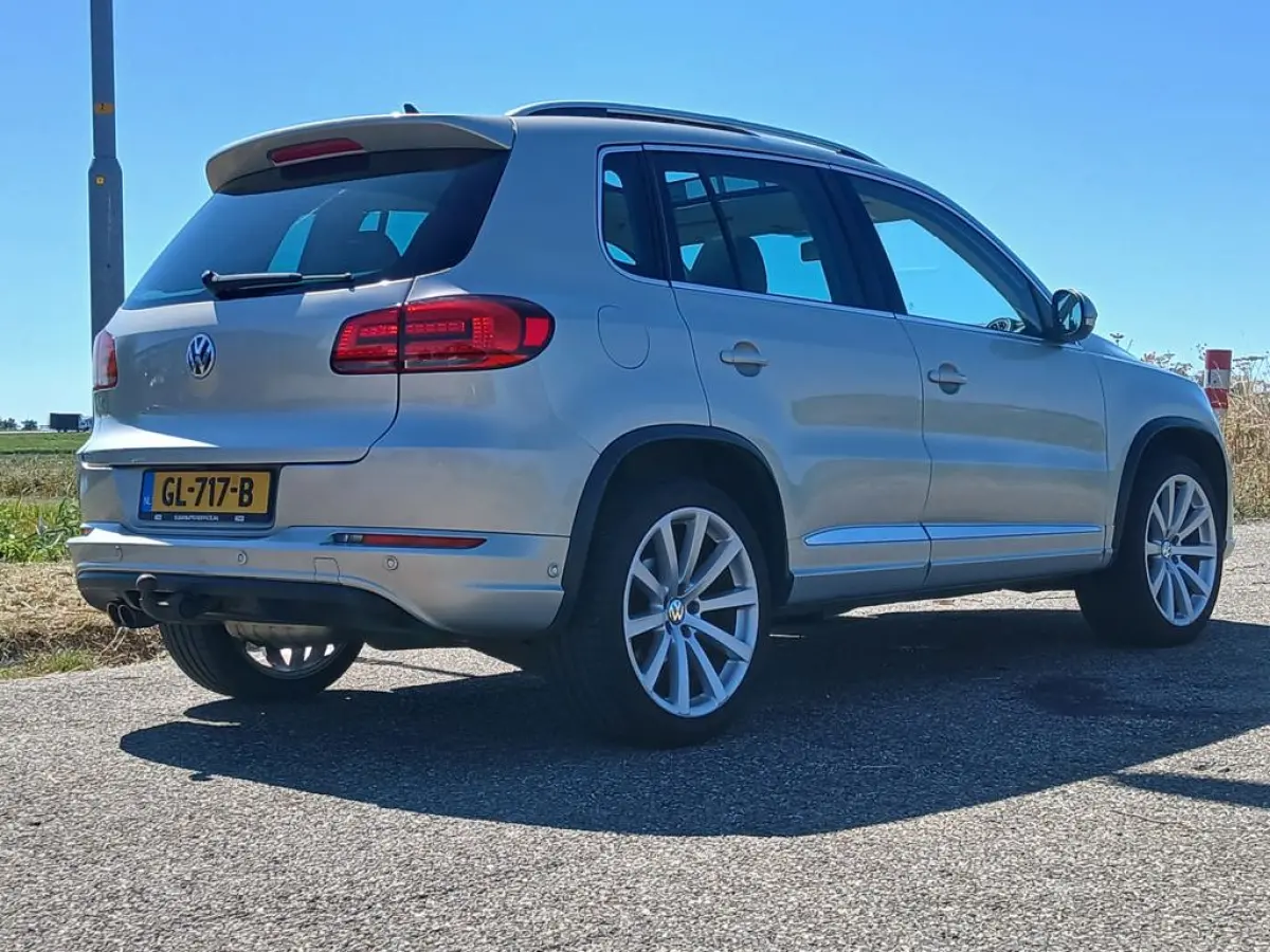 2.0 TSI Sport&Style 4motion R-line Edition 211PK Fender soundsystem