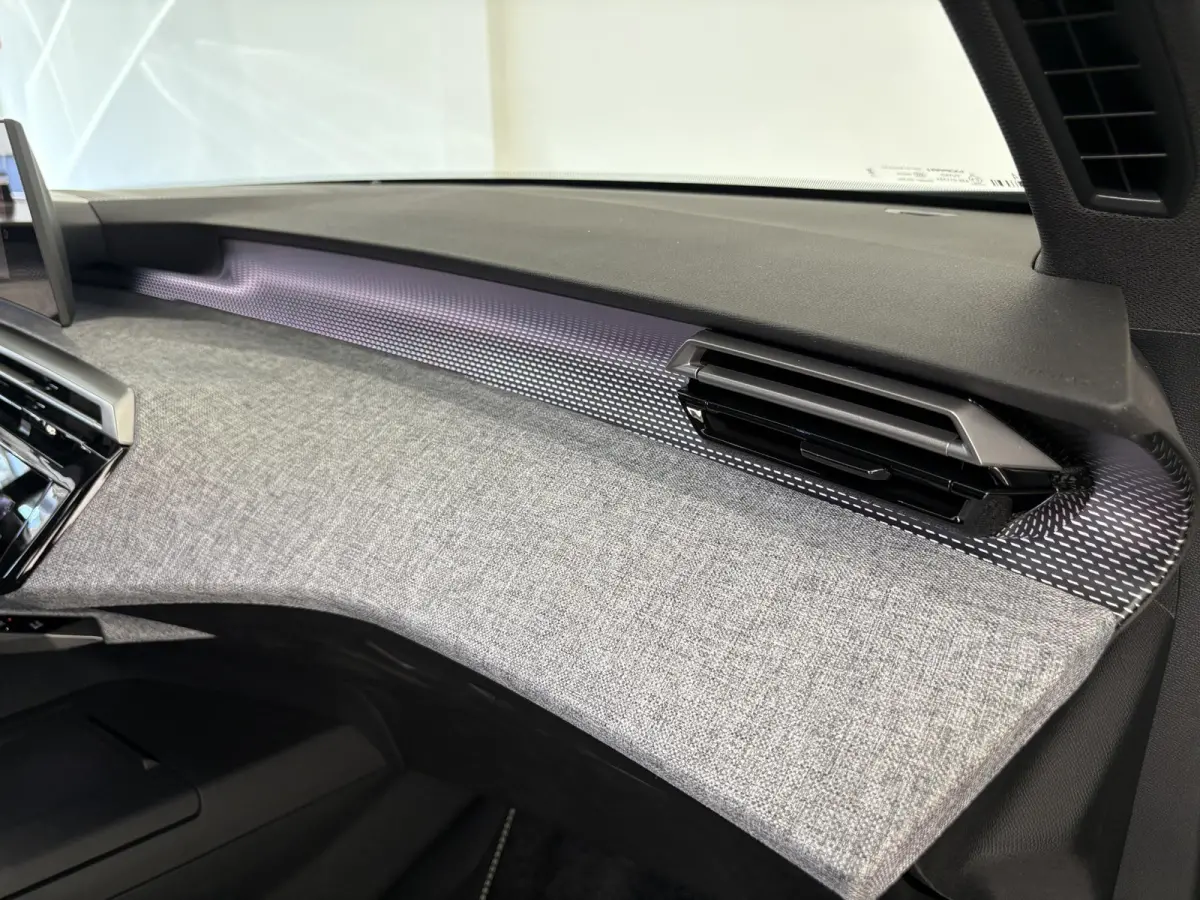 1.2 Hybrid 145 GT Exclusive Leverbaar per november